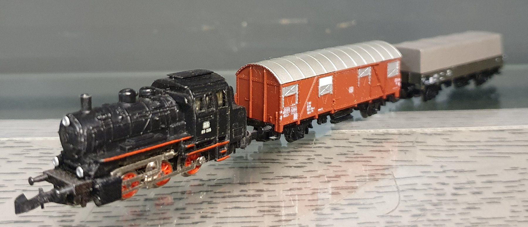 Märklin Modellini di ferrovie: MÄRKLIN:MINI-CLUB: GÜTERZUG MIT DAMPFLOK – Usato da Biglen venduto da taunus82 1