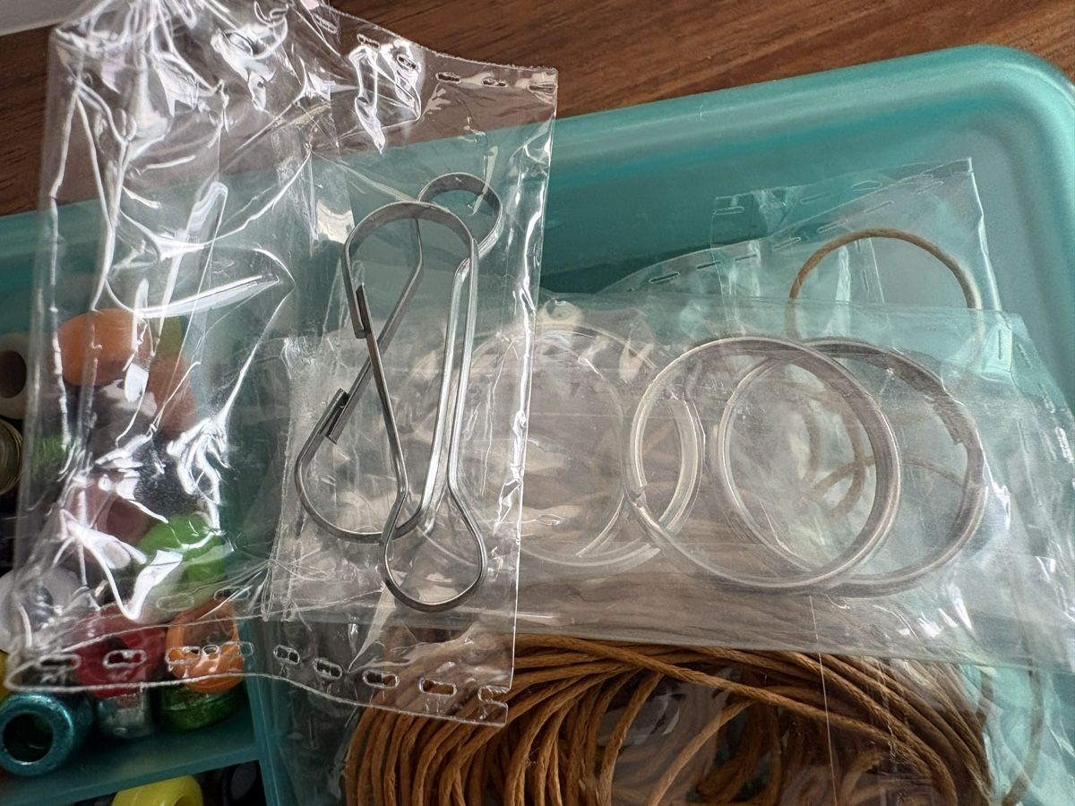 Bastelsets: Made by Me Bastelset Perlen Anhänger basteln  – Gebraucht aus Beromünster von msklef 3