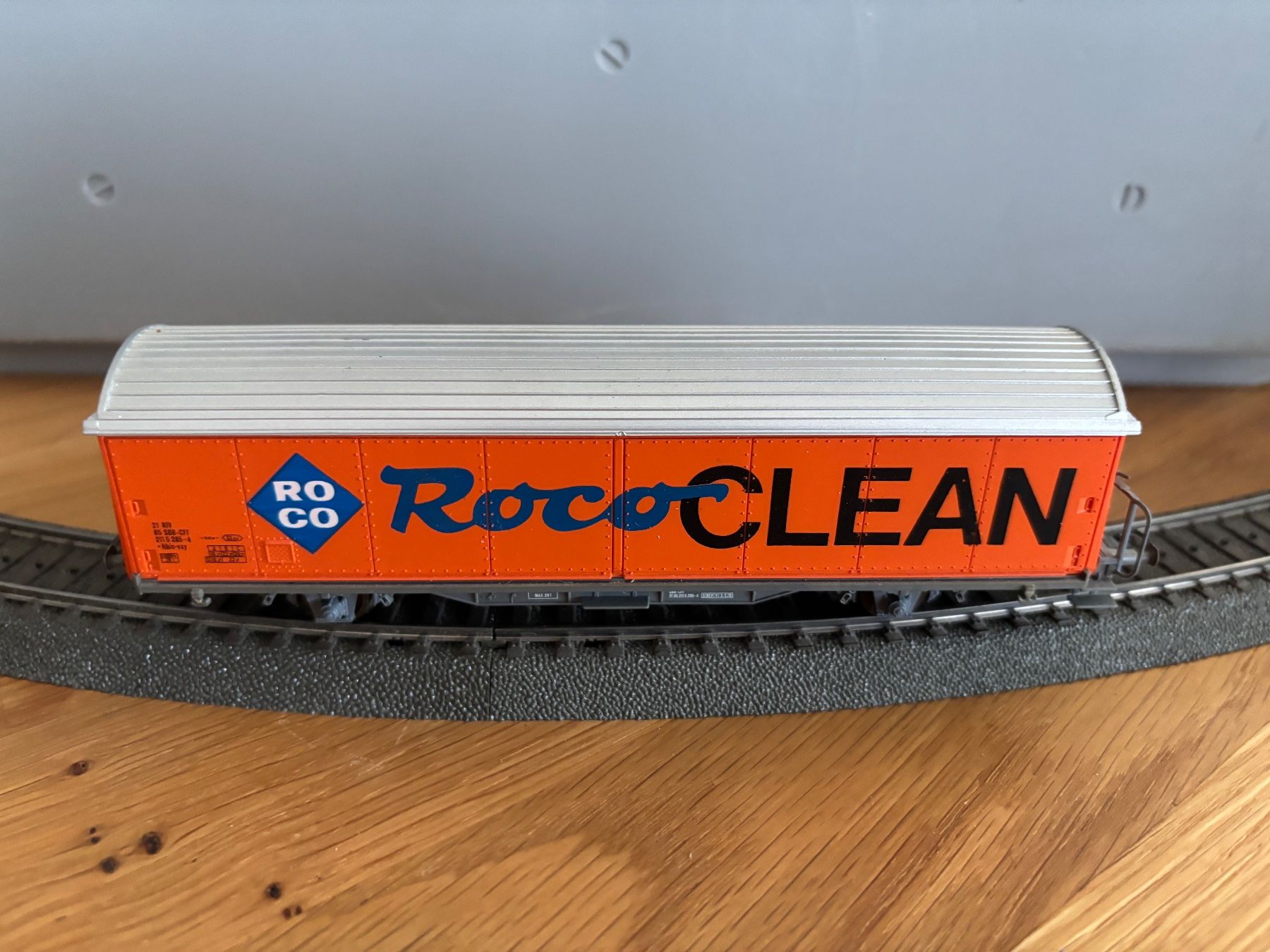 Märklin Modellini di ferrovie: Wagen RocoClean - Roco 44340A – Usato da Bremgarten AG venduto da Trombone98
