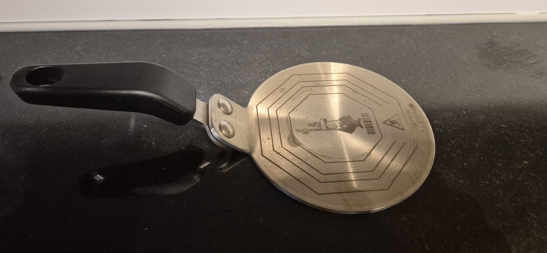 Bialetti Macchine per caffè & Macchine per espresso: Bialetti Kanne und Induktionsadapter – Usato da Zürich venduto da dil_m67d 2