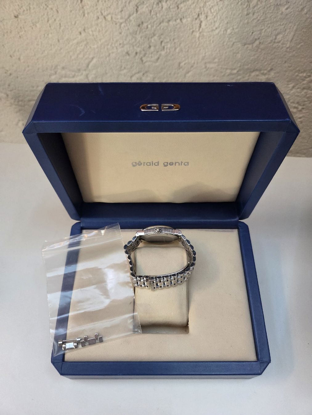 Orologi: Gérald Genta BiRetro – Difettoso da Münsingen venduto da Stelvio 4