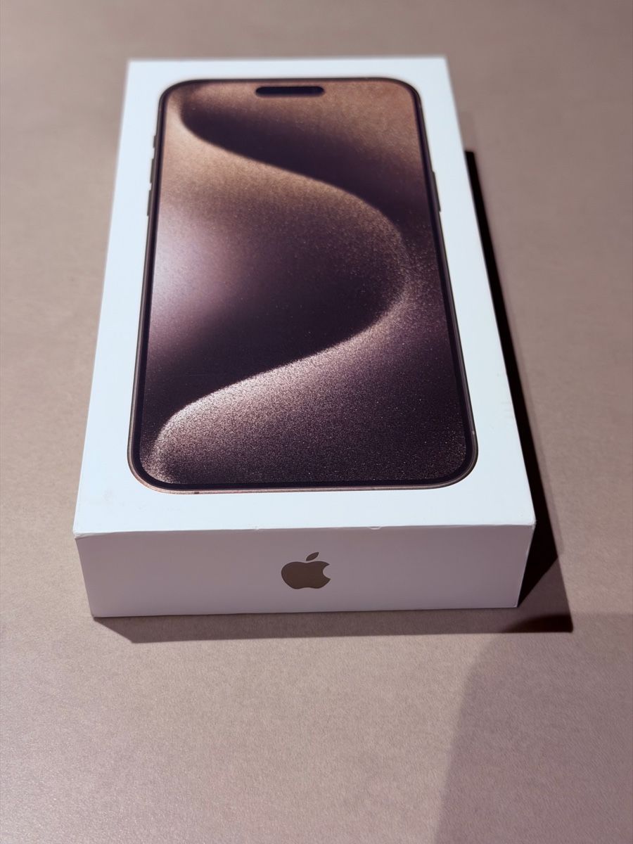 Apple Telefoni cellulari / Smartphones: iPhone 15 Pro Max – Usato da Wilen b. Wollerau venduto da Aritt 2