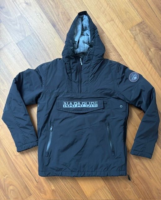 Napapijri Vestes: Napapijri Winterjacke schwarz – D'occasion à Stettlen par oschmutz