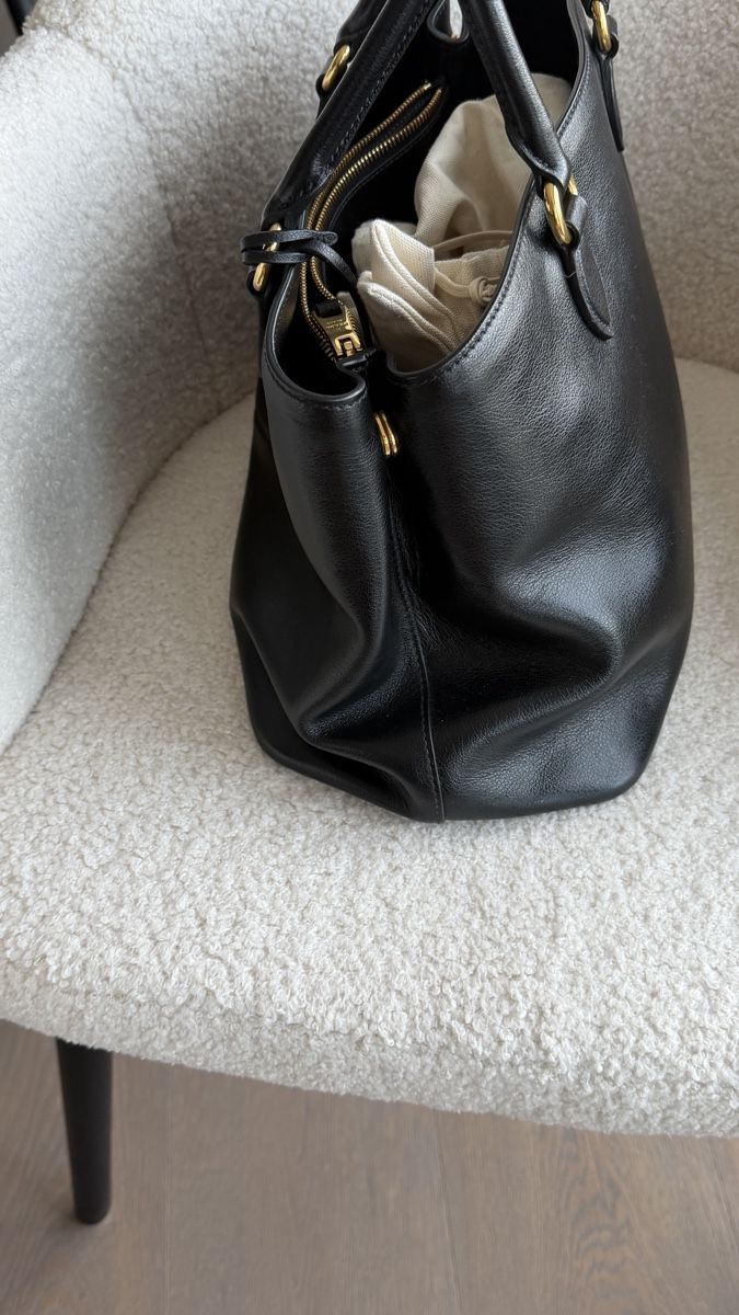 Prada Taschen für Damen: Prada Tasche – Gebraucht aus Erlenbach ZH von jol_9m85 3