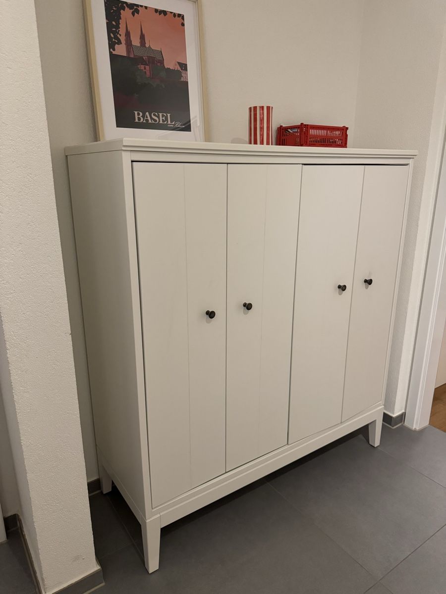 Ikea Armoires: White Cabinet Storage 121x47x135cm good condition – D'occasion à Basel par inn_cb26 1