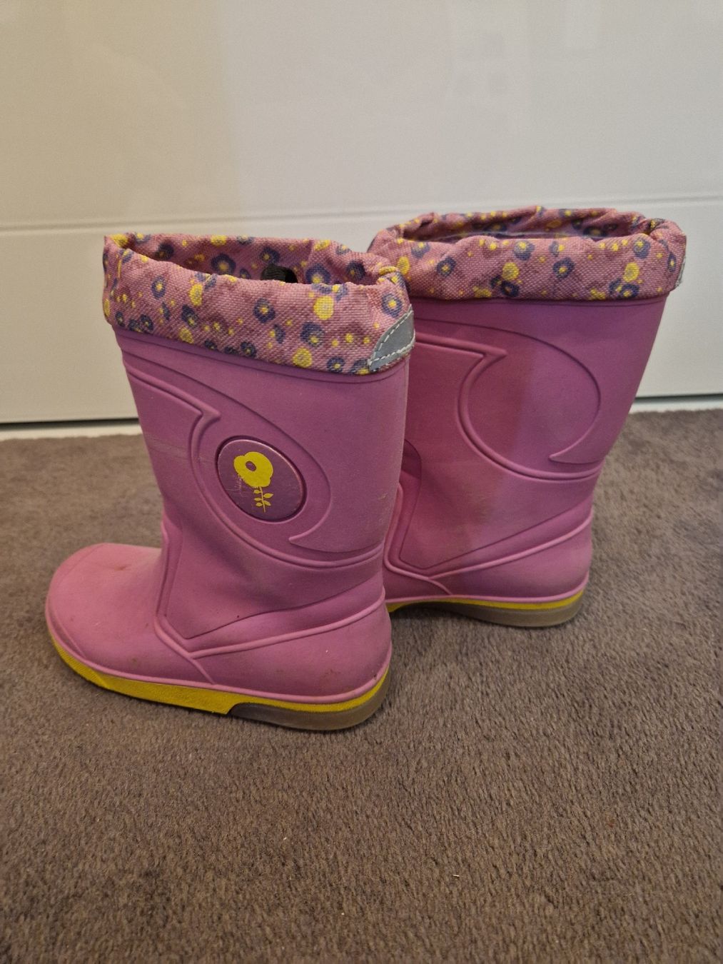 Scarpe per ragazze: Gummistiefel mit Blumenmuster Gr.26 – Usato da Kaisten venduto da Amore_Rio 1