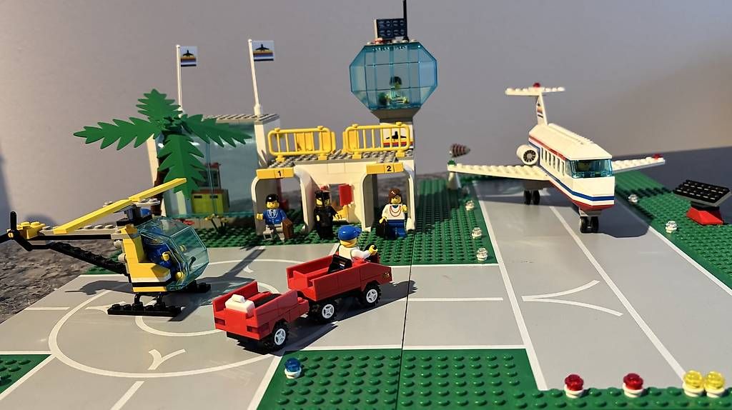 Kit di costruzioni: LEGO Internationaler Flughafen 6396 – Usato da Obfelden venduto da RaphiD