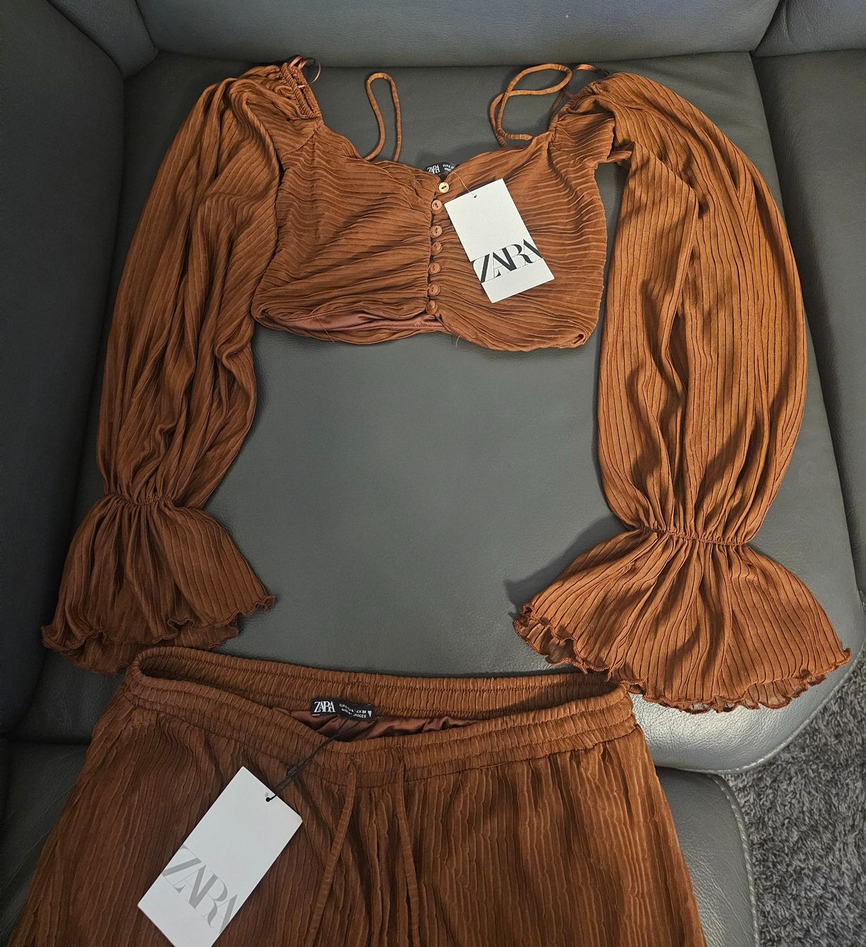 Zara Lots de vêtements: "ZARA" Damen Set Neu mit Etikette – Neuf avec emballage d'origine à Bronschhofen par Xena37 1