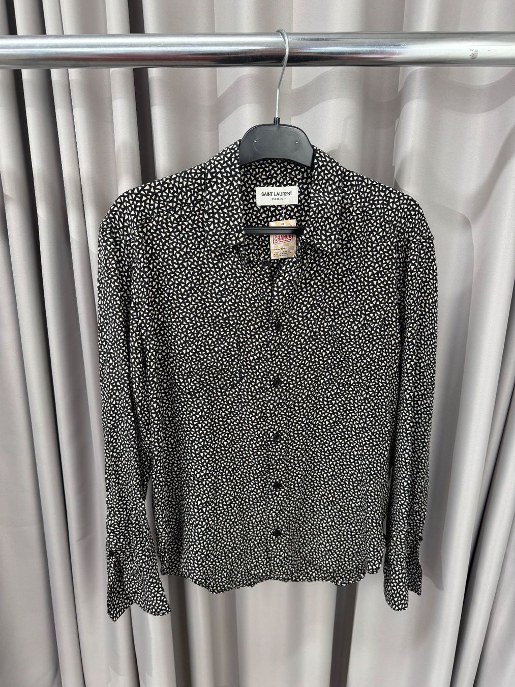 Saint Laurent Camicie: Seidenhemd Yves Saint Laurent – Usato da Luzern venduto da CAZS_Luzern