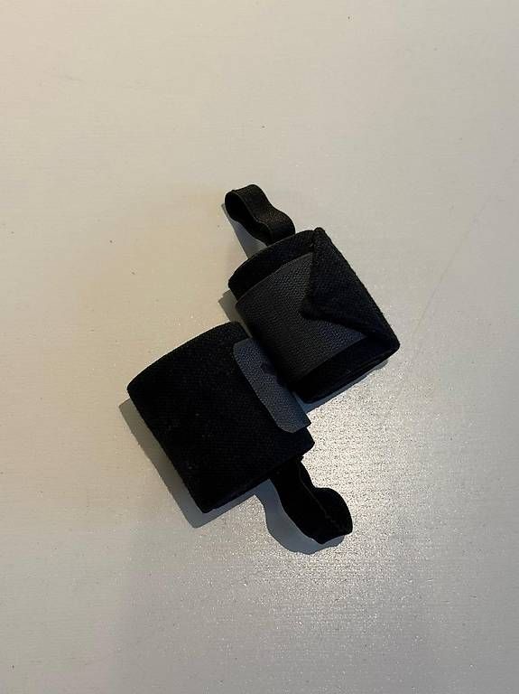 Protezioni & Imbottiture: Power Wrist Wrap for Workouts – Usato da Zürich venduto da Guillaume3549