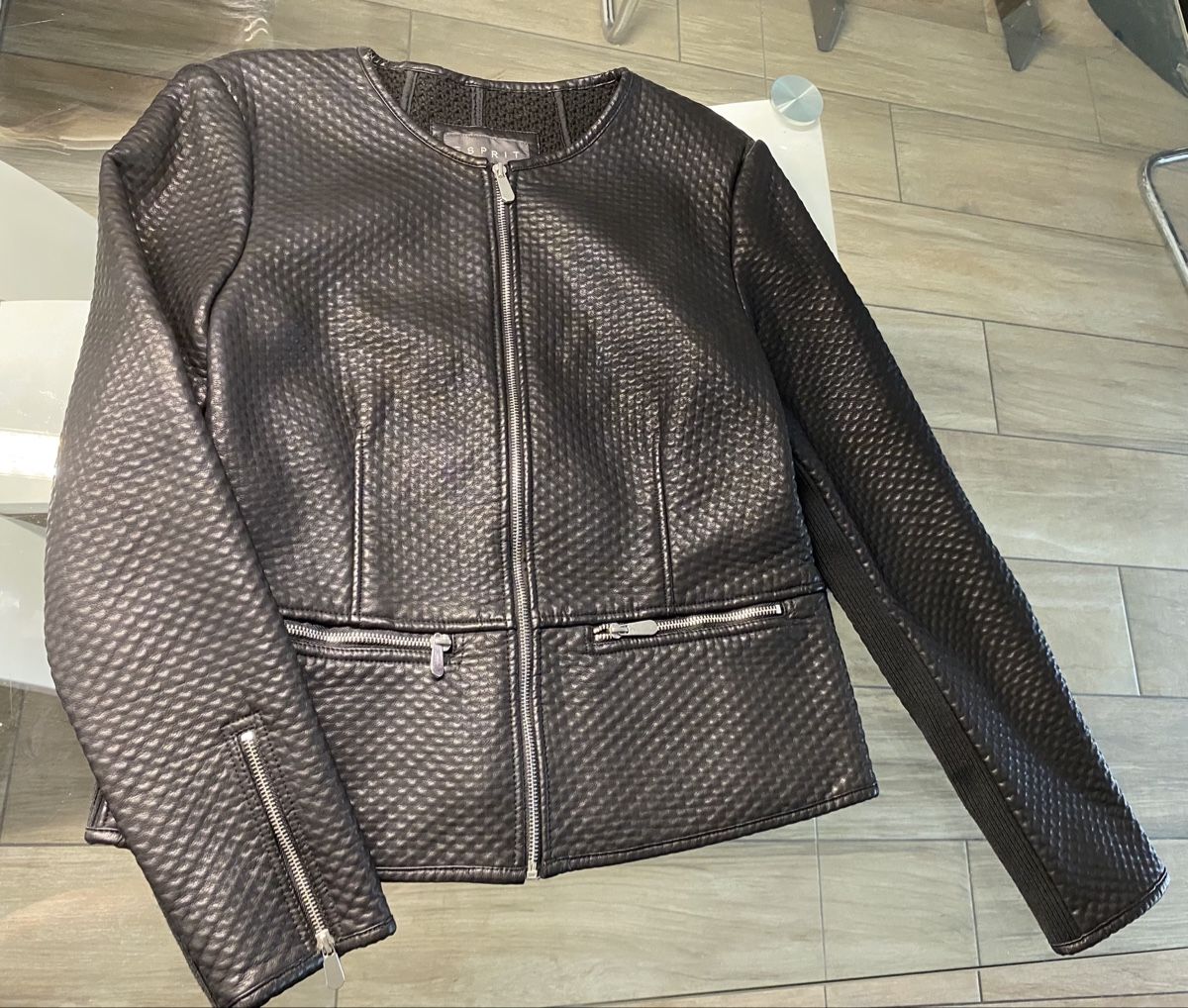 Giacche: Kunstleder Jacke schwarz von Esprit – Nuovo (secondo la descrizione) da Hausen AG venduto da corinne_g