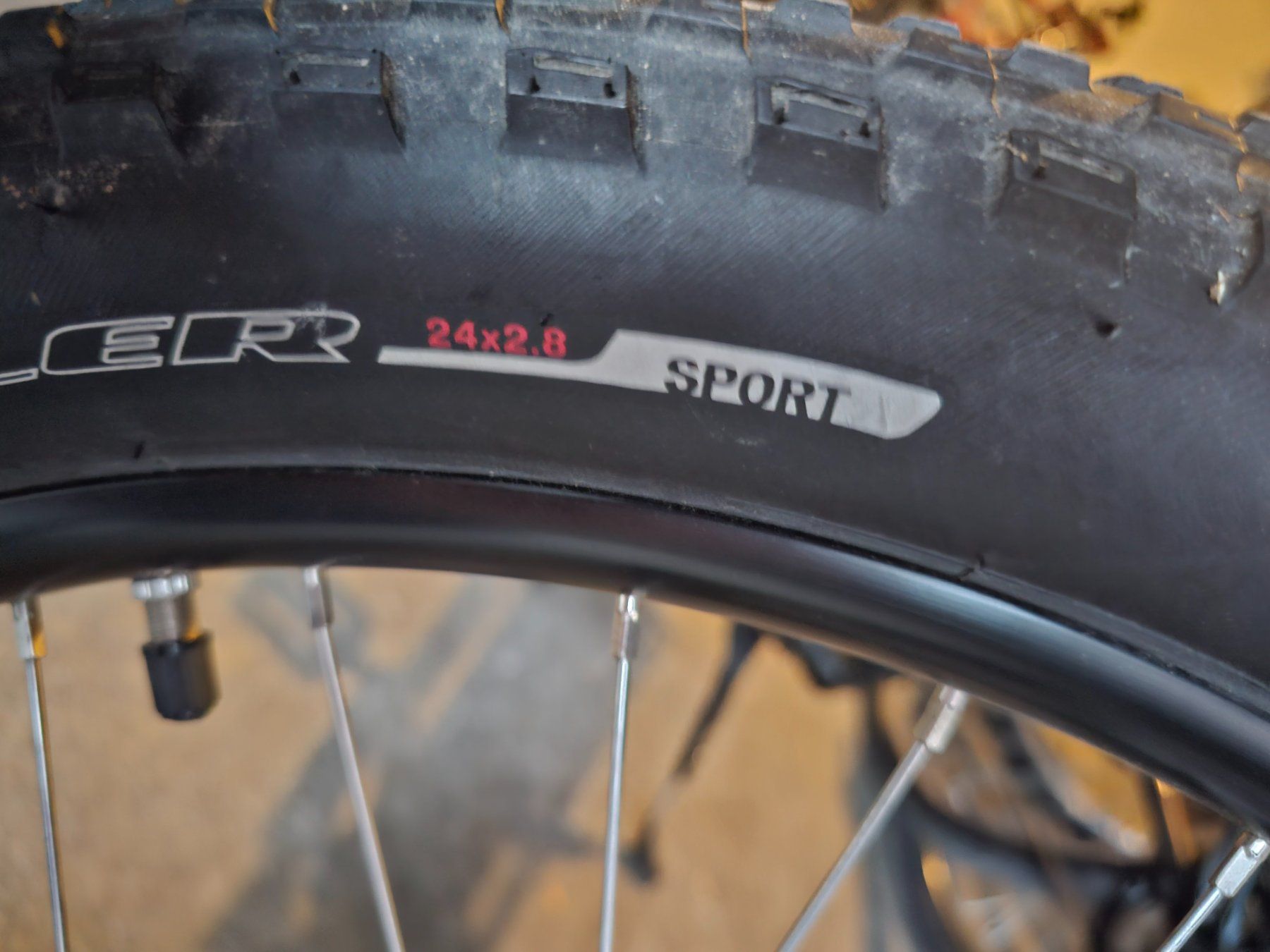 Specialized Velos: MTB Spezialized 24 zoll – Gebraucht aus kleindöttingen von Jimi-Hendrix 5
