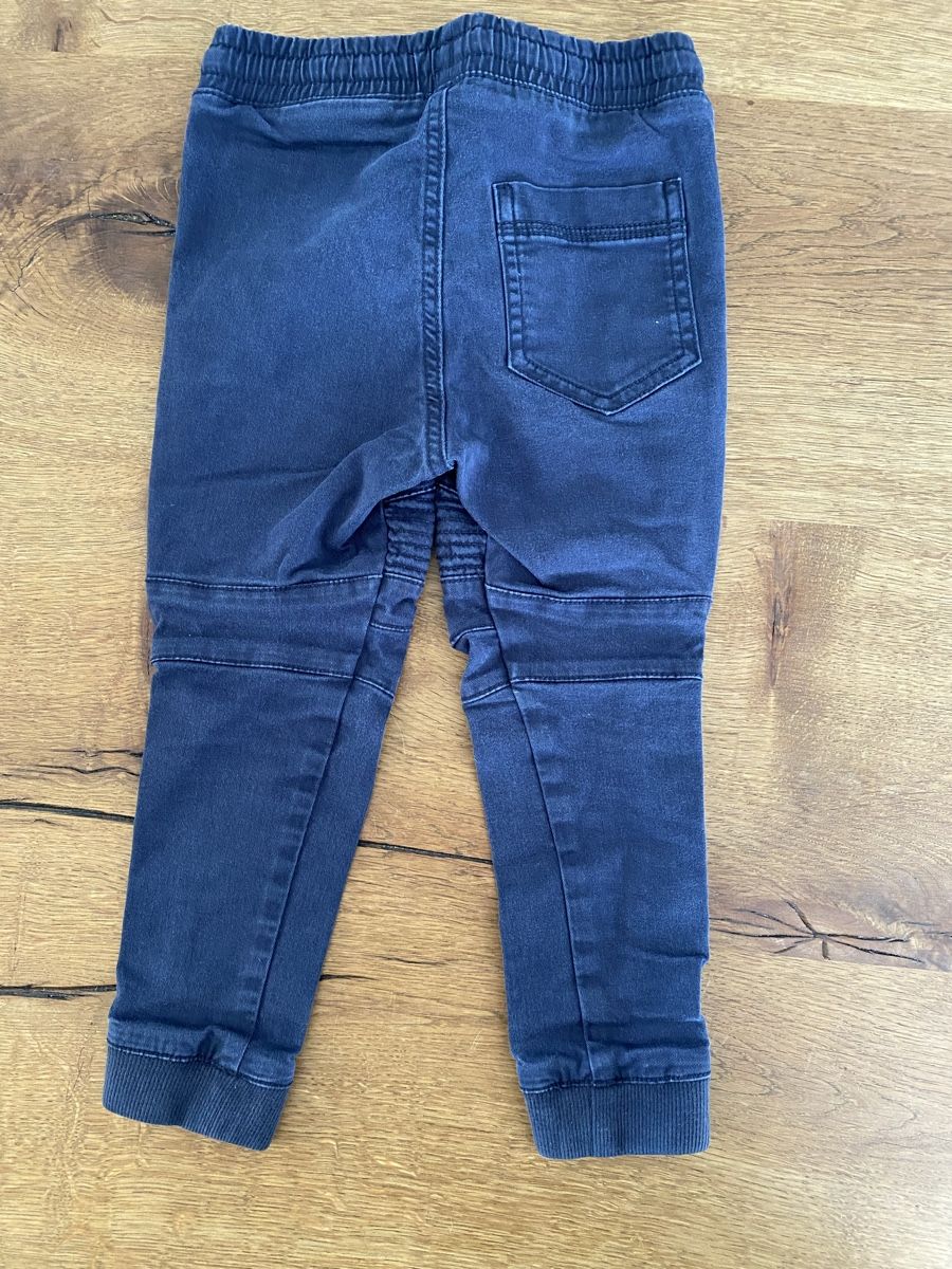 H&M Pantaloni: Hose H&M – Usato da Urdorf venduto da Tjara65 1