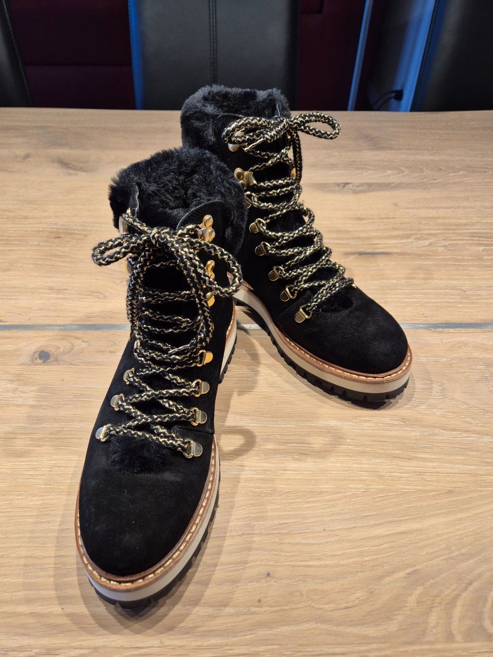 Walder Scarpe da donna: Wildleder Winterstiefel – Nuovo (secondo la descrizione) da Lütisburg venduto da urbsus 2
