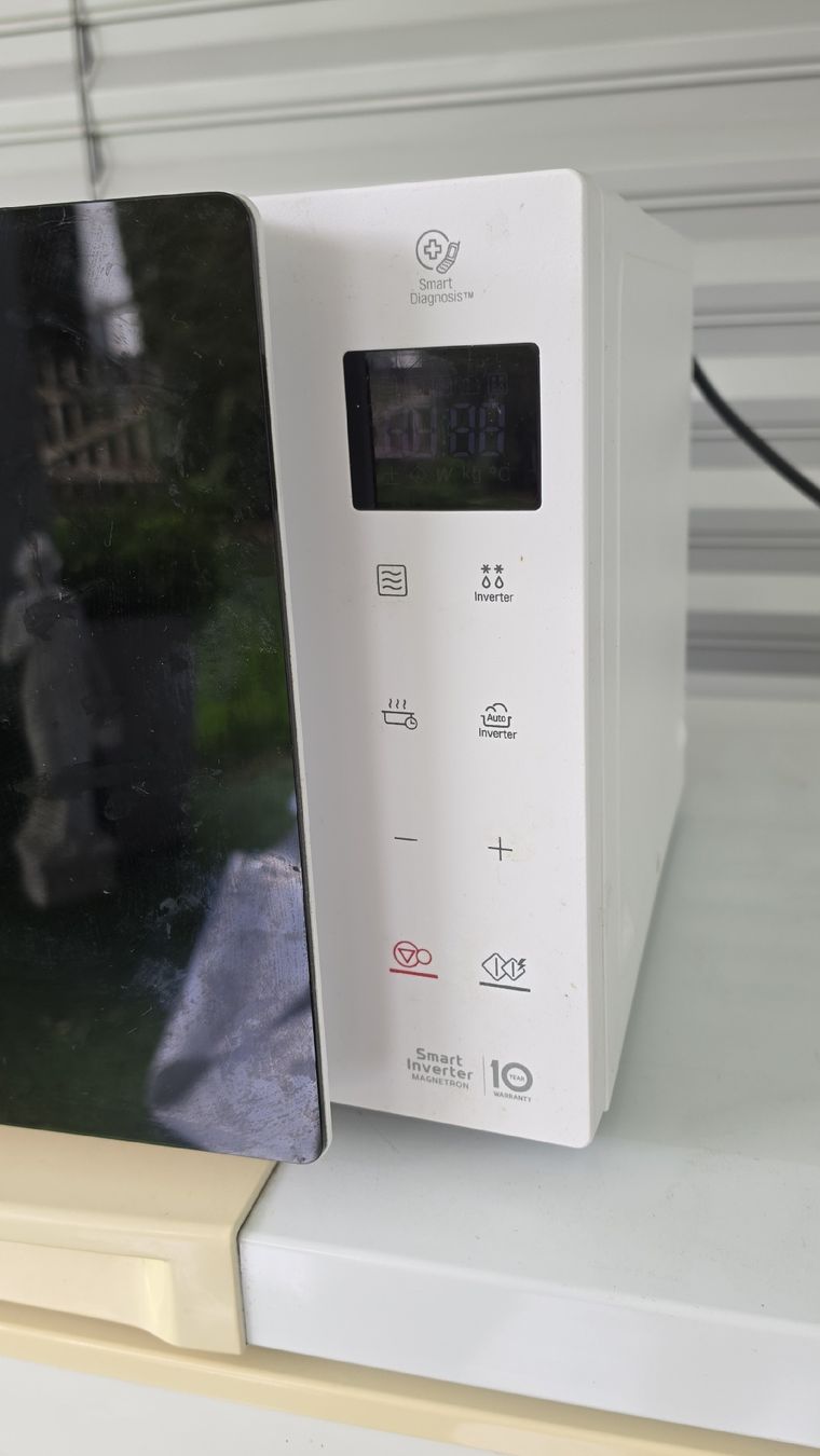 Elettrodomestici da cucina: Mikrowelle LG MS23NECBW /00 – Usato da Gisikon venduto da Michael_Lu 6