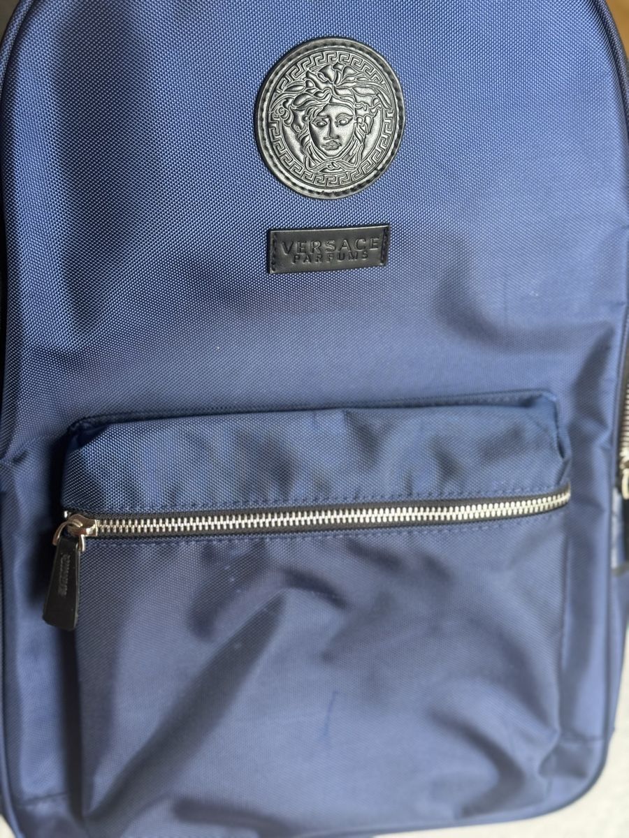 Versace Sacs à dos: Rucksack Versace Parfums dunkelblau – D'occasion à Klingnau par APet2205 6