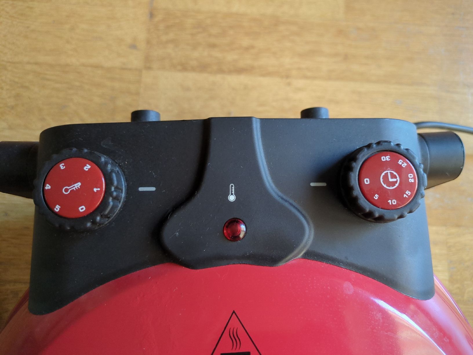 Küchengeräte: Ariete Pizza Maker 900W red used with accessories – Gebraucht aus Uitikon Waldegg von reb_b5wb 1