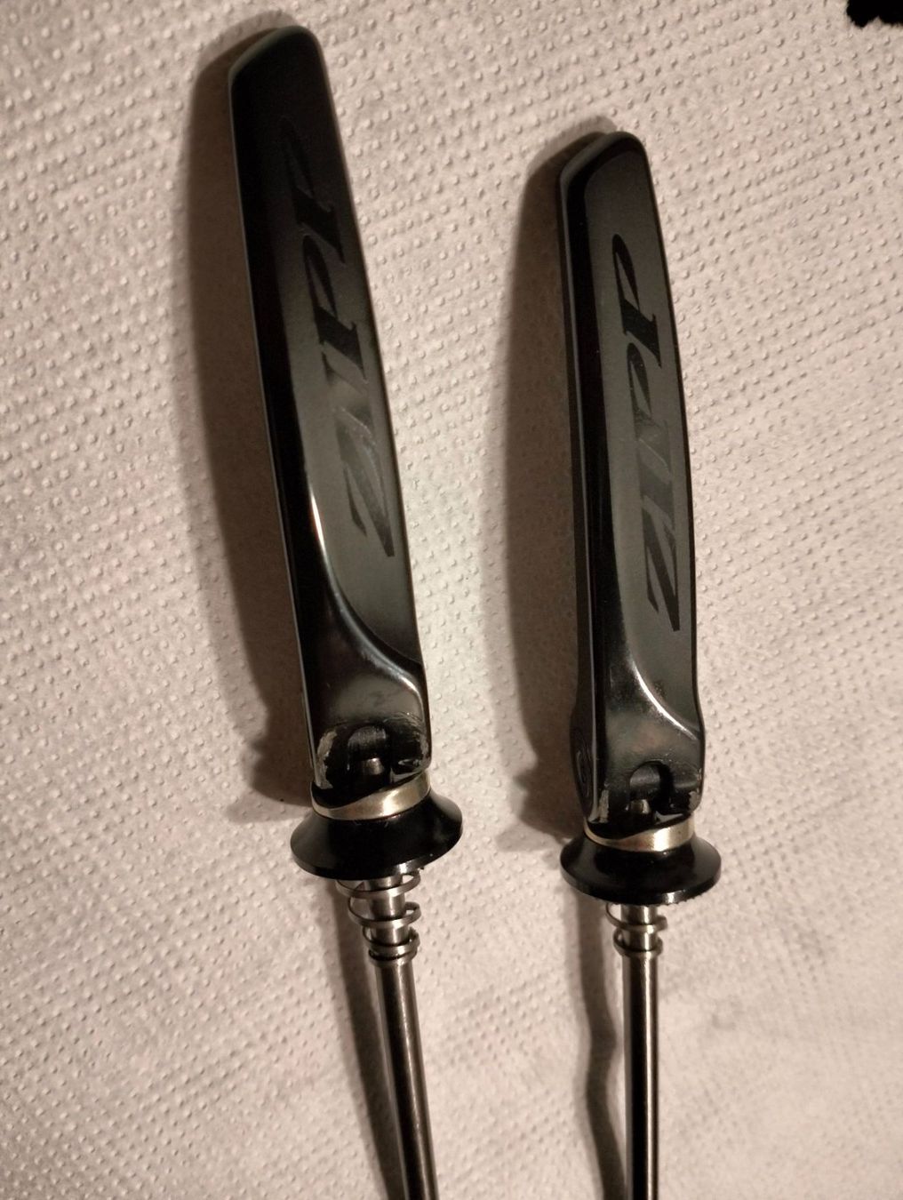 Zipp Pezzi di ricambio: ZIPP Quick Release Titanium 100/130 Pair Zipp black – Usato da Uster venduto da KarlZH