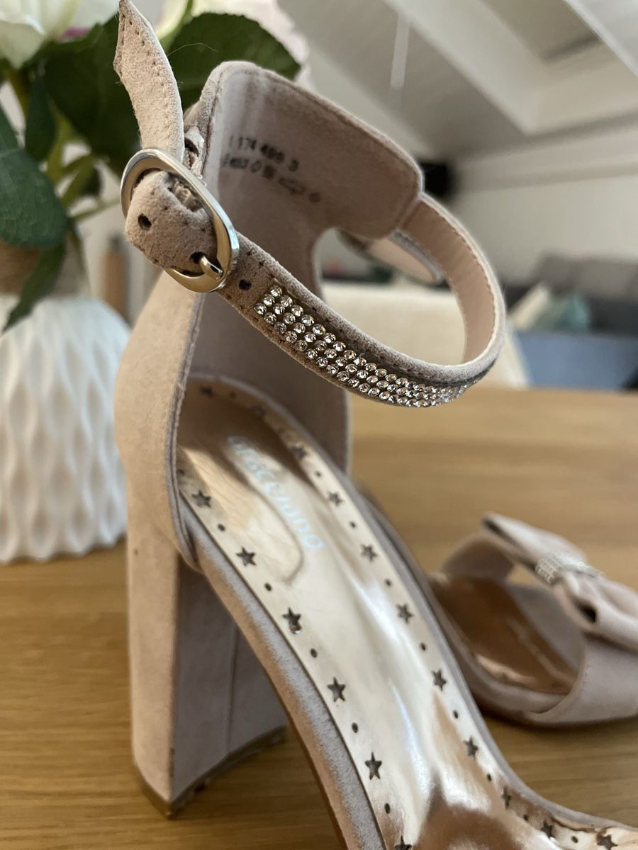 Graceland Damenschuhe: Highheels rosa Grösse 38 mit Steinchen – Gebraucht aus Dürnten von lis_867d 2