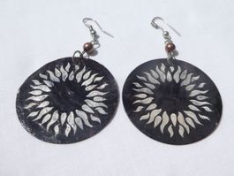 Grosse Ohrhänger, Modeschmuck