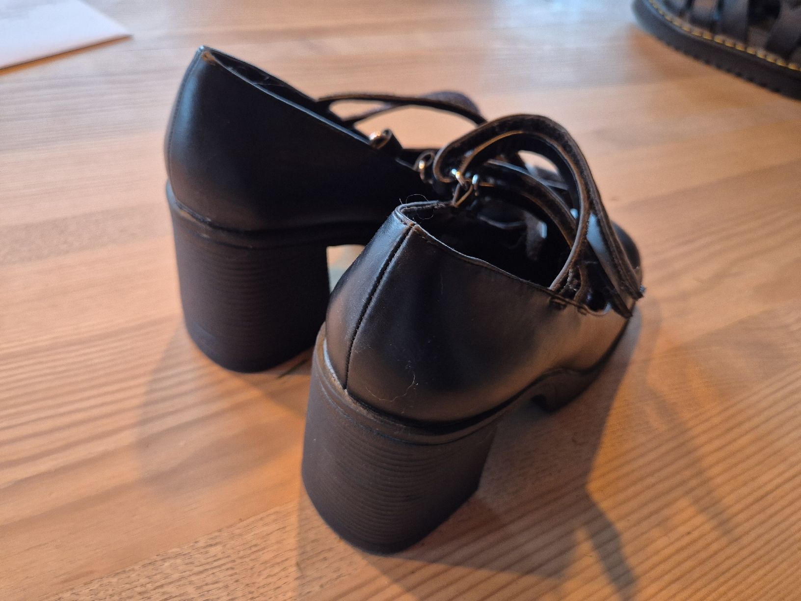 Scarpe da donna: Schuhe DeeZee – Usato da Rehetobel venduto da karenina02 3