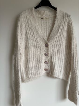Winter Pullover with buttons | Size S | Stradivarius