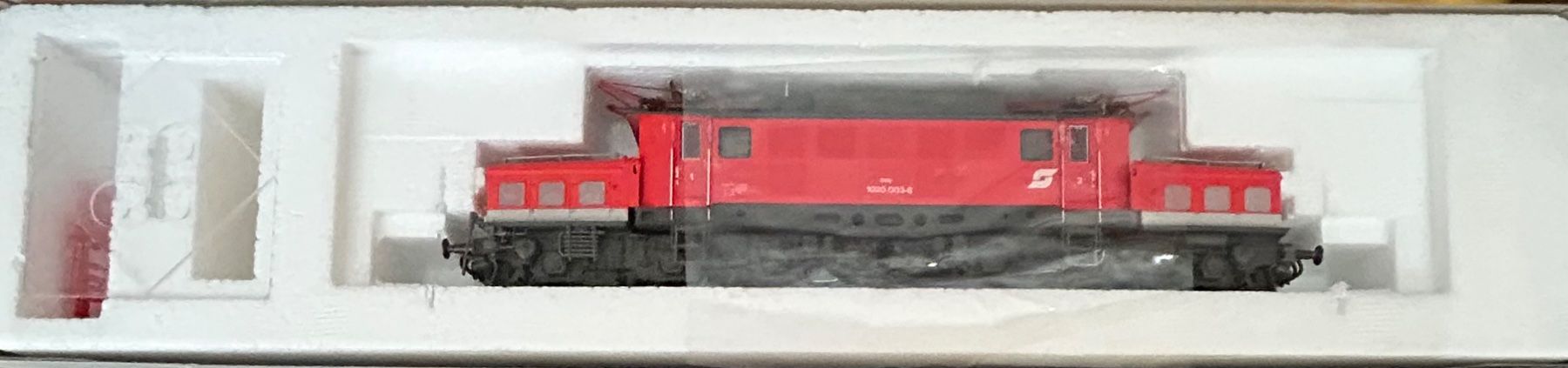Roco Modelleisenbahnen: H0/DC Roco 43485 ÖBB 1020 003-8 – Gebraucht aus Belp von AEMA-Modellbau