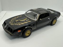 Pontiac Firebird Trans 1980 Am Turbo 4.9L Grennlight 1:24