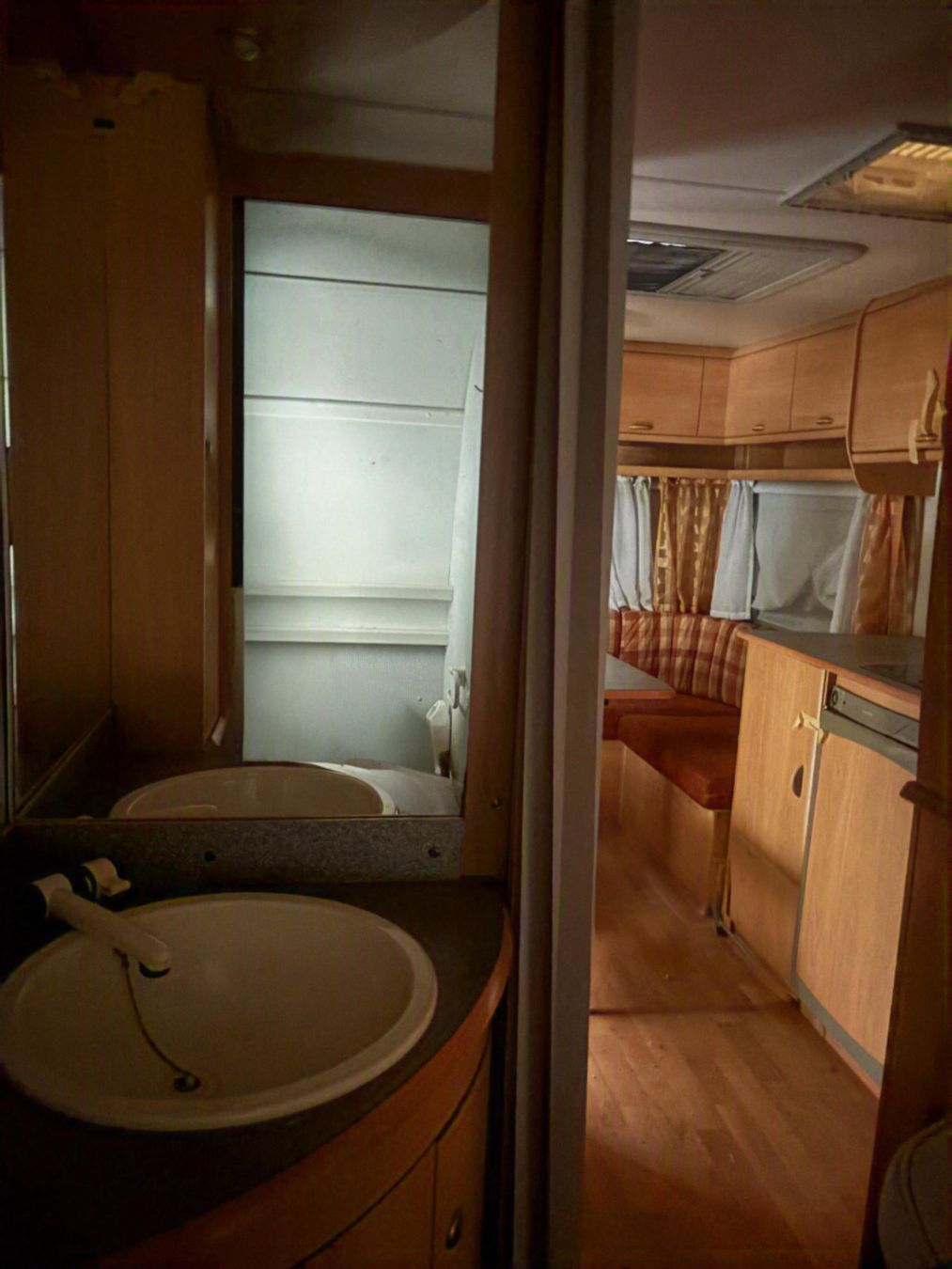 Wilk Camping Fahrzeuge: Wohnwagen Wilk Safari mit Dusche & WC – Gebraucht aus Susten von mon_k9qx 3
