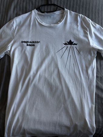 Dsquared2 Bros Tee, Size M, Cool Fit - Summer Fashion!