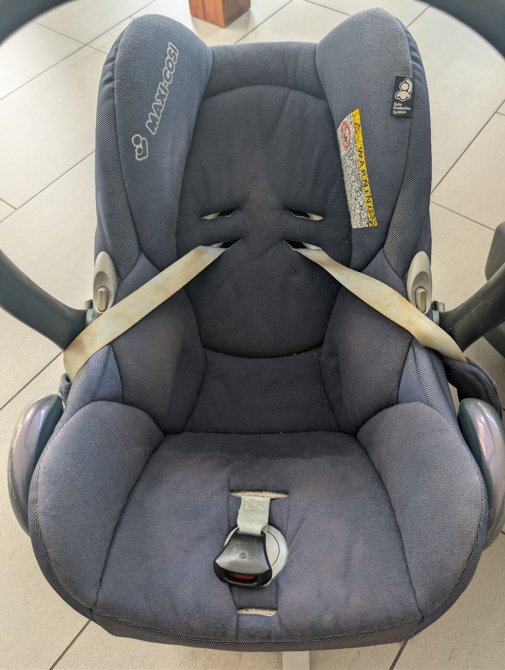 Maxi-Cosi Sièges auto: Maxi-Cosi Cabriofix EasyFix Auto Sitz mit Ständer – D'occasion à Thal par JeanniesEasy 5