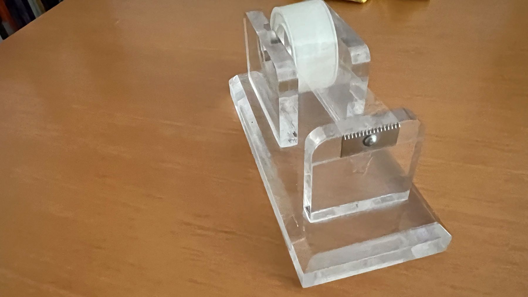 Tutti gli attrezzi: Klebebandabroller Acryl transparent mit Schneidkante – Usato da Schmerikon venduto da Kneisel 1