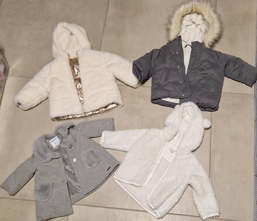 Lotti & Set di vestiti: Winterjacken NEU 6 - 9Mt. – Nuovo (secondo la descrizione) da Plons venduto da fra_8cp5