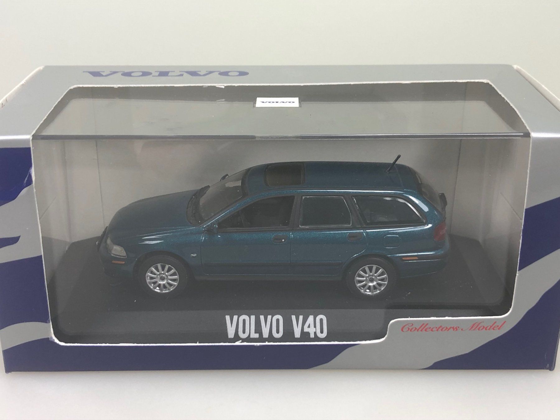 Volvo Modellini d'auto: Volvo V40 - Minichamps - 1:43 – Usato da Widen venduto da Himan 4