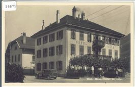Broc - Hotel de Ville mit Auto