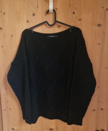 Schwarzer Strickpullover, Grösse M