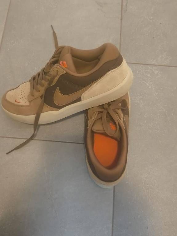 Scarpe da uomo: Nike Force 58 – Nuovo (secondo la descrizione) da Heerbrugg venduto da loofive