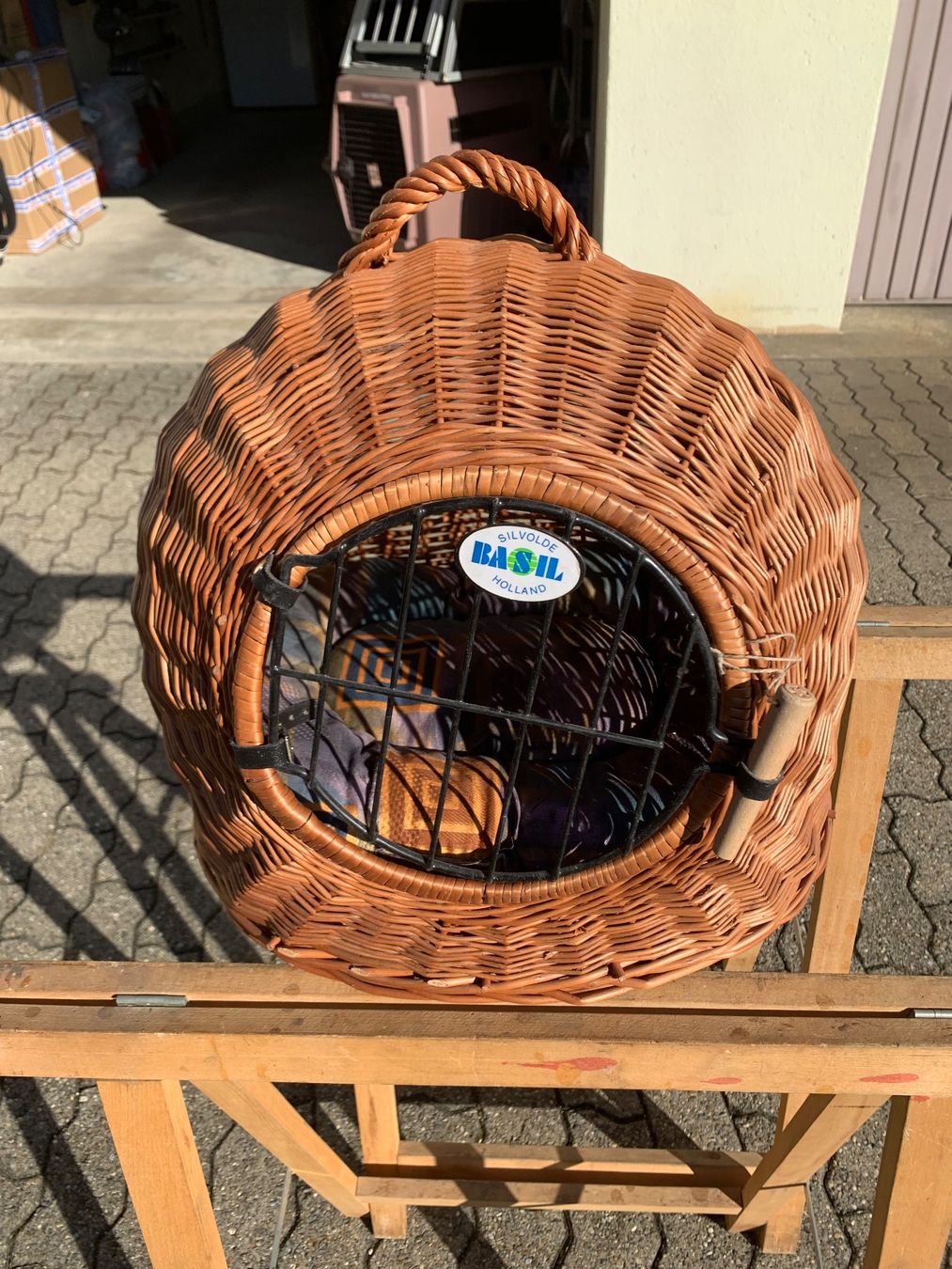 Cucce & Letti: Katzenkorb Silvolde Basil Holland – Usato da Schmitten FR venduto da Handycap
