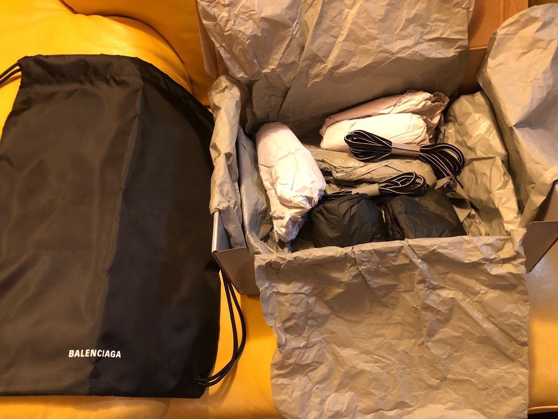 Balenciaga Scarpe da uomo: Balenciaga Track Noir – Nuovo (secondo la descrizione) da Réchy venduto da santiwwrld_514 7