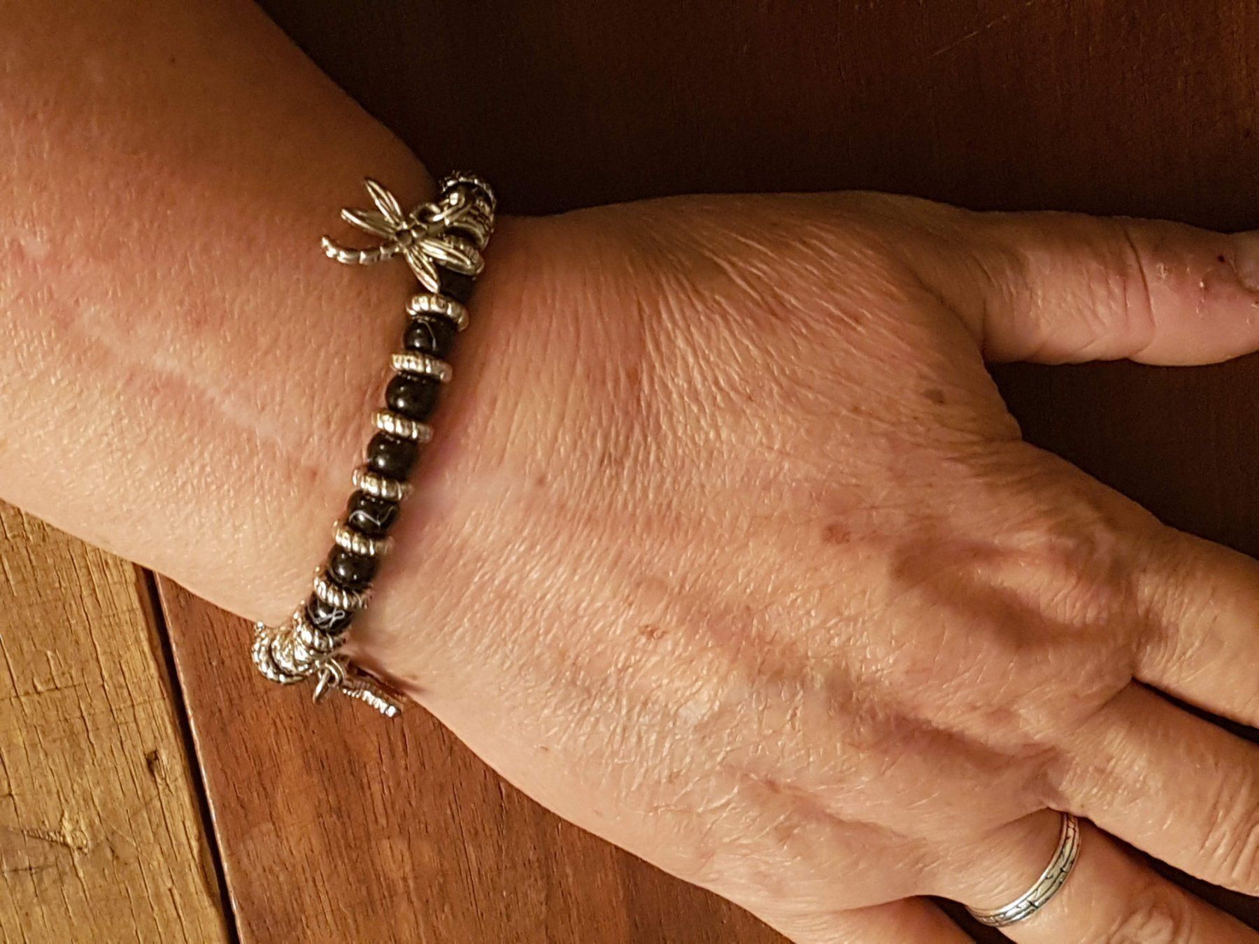 Armbänder & -reifen: Armband Strand Motive schwarz silberf. – Gebraucht aus Ettingen von Maranathatalitha 5