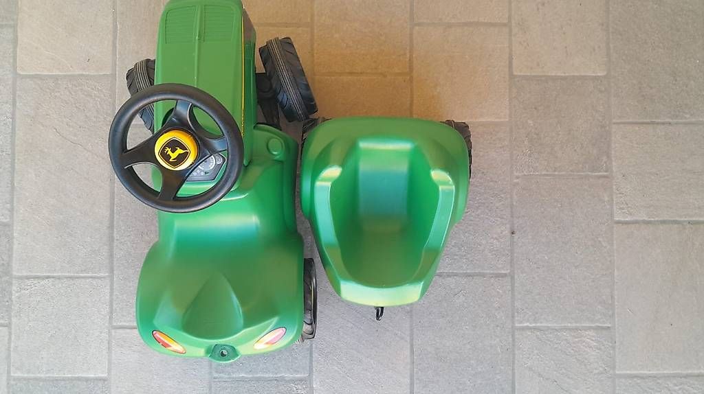 Veicoli per bambini: Giocattolo a spinta trattore John Deere – Usato da Olivone venduto da ped_mw9w 2