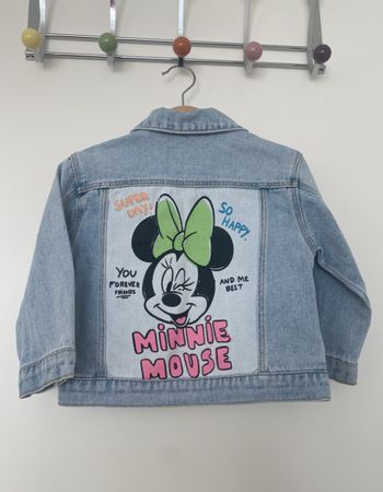 Jeansjacke von Zara mit Minnie-Mouse-Aufdruck Gr.92