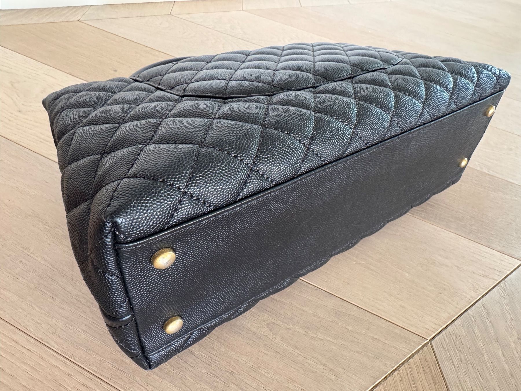 Chanel Borse da donna: Chanel Coco Handle Leder Handtasche schwarz – Usato da Kloten venduto da mybestbrands 5