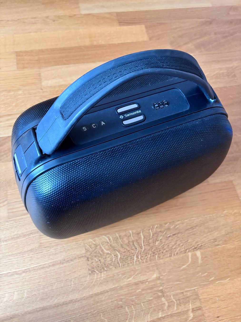 Samsonite Valigie: Beauty Case Samsonite schwarz – Usato da Pfäffikon ZH venduto da Luciernaga