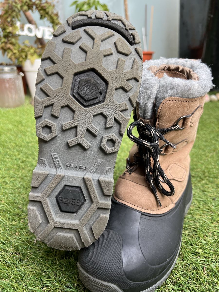 Schuhe für Jungen: Warm Winter Boots, Gr. 33 Kids – Gebraucht aus Horgen von CarmenRL 4