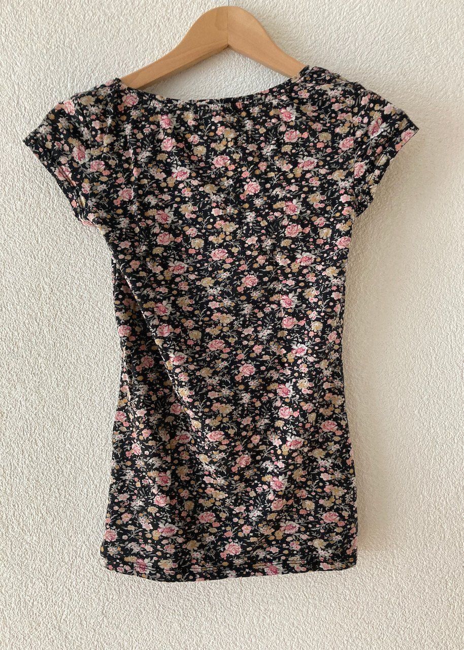 T-shirt: T-SHIRT BASIC blumig, froh! – Usato da Glarus venduto da Life_Fashion_Art 1