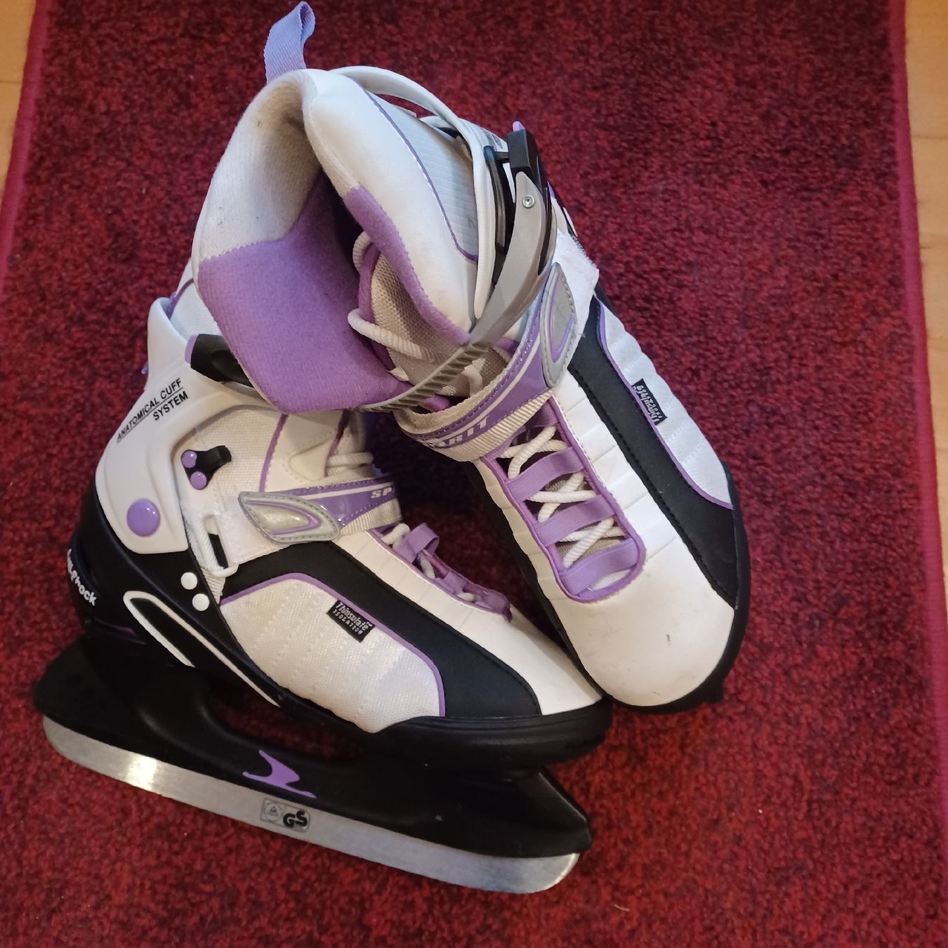 Schlittschuhe: Damen Schlittschuhe Gr.41 – Gebraucht aus Waldkirch von Fantasia-101 1