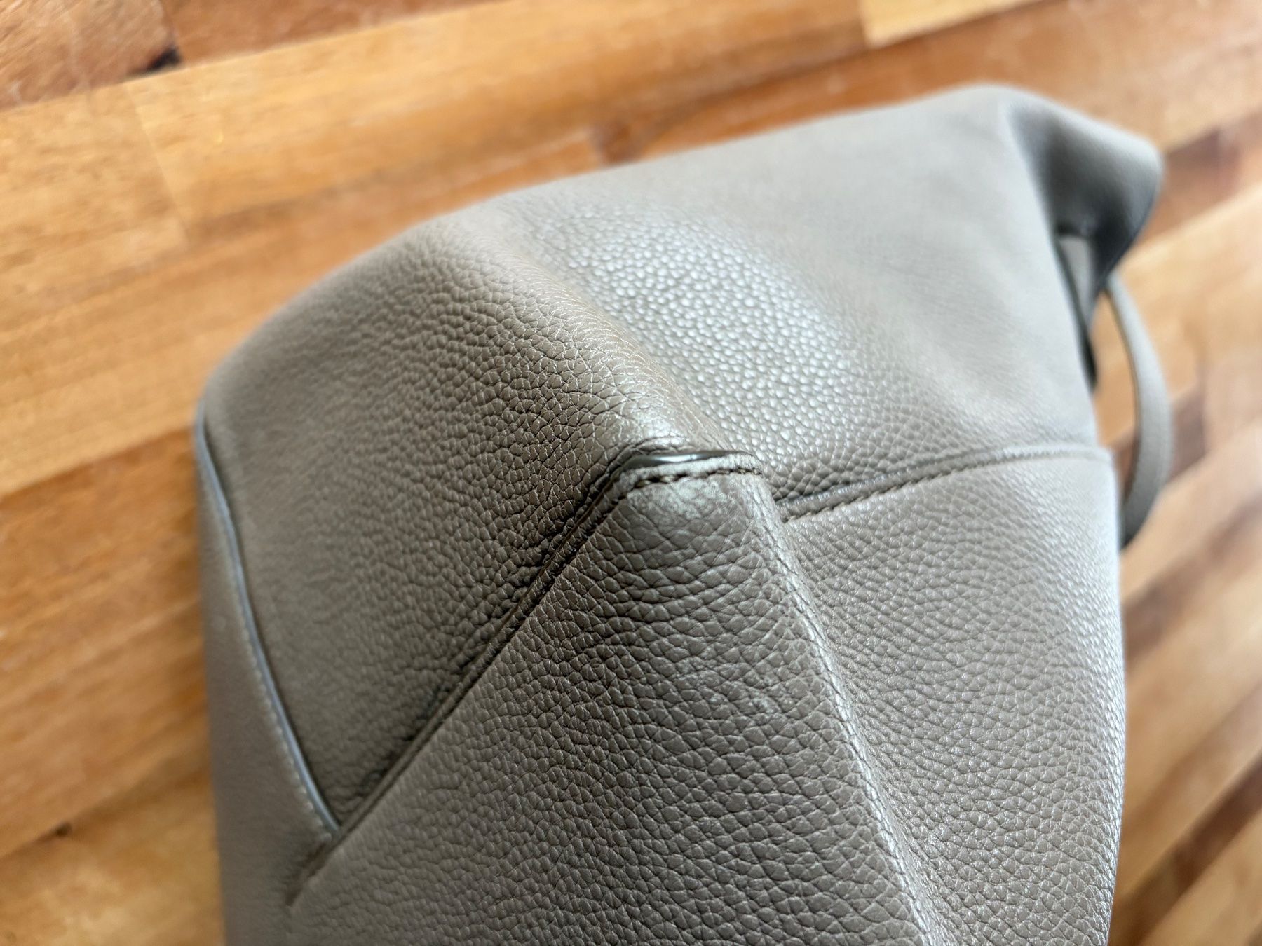 Celine Borse da donna: Céline Phantom Cabas small Taupe – Usato da Wädenswil venduto da quattromic 4