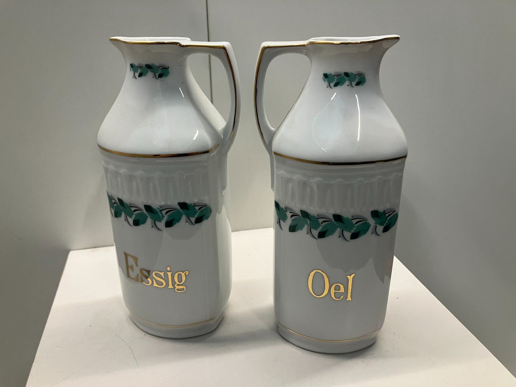 Caraffe: 2St. styl. Antike Essig & Öl Einschenker/Kruge ab 1.- – Usato da Lichtensteig venduto da Buy24International 4