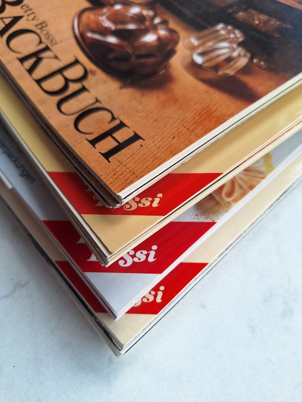Libri: 4 STK BETTY BOSSI BACKBÜCHER – Usato da Huttwil venduto da Kunterbuntli 1